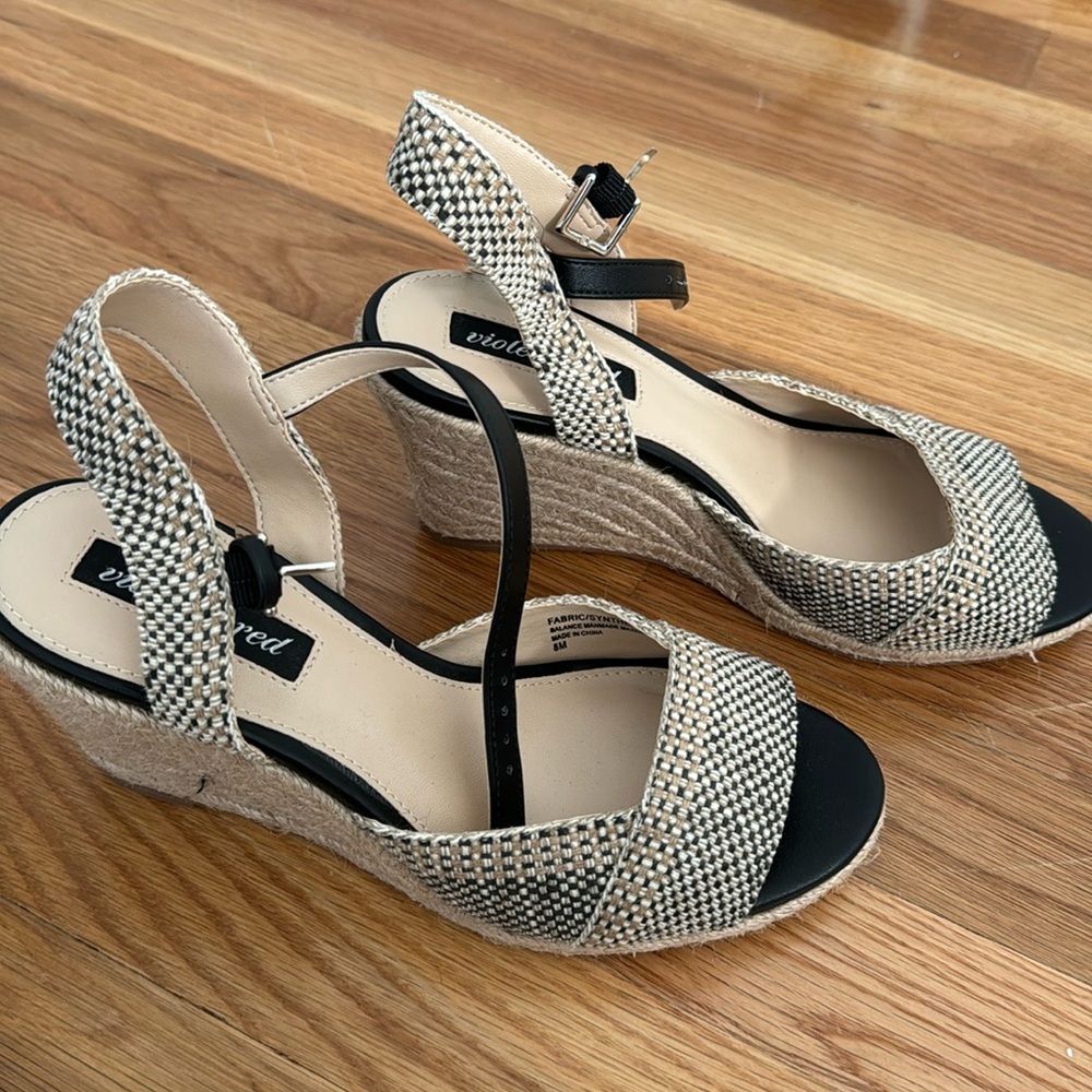 Micah Textured Wedge, size 8, never worn